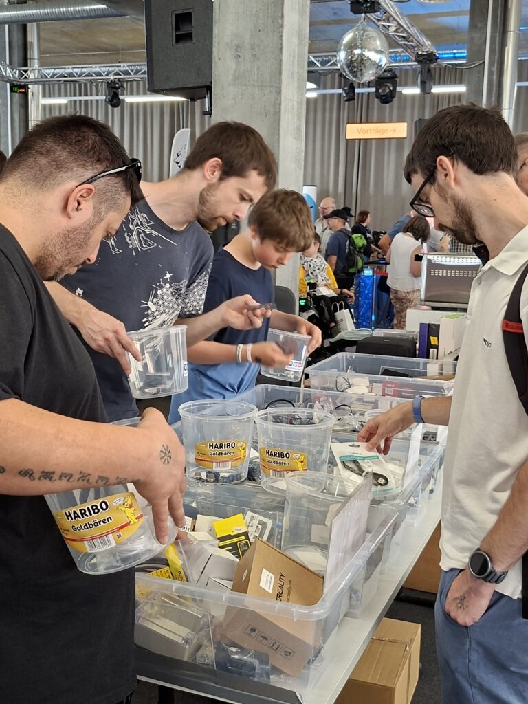 Volles Haus an der Maker Faire Solothurn 2026.